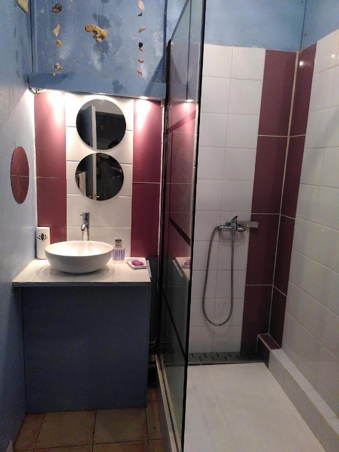 Charmant Appartement En Bord De Mer Avec Piscine Gourbeyre Exterior photo